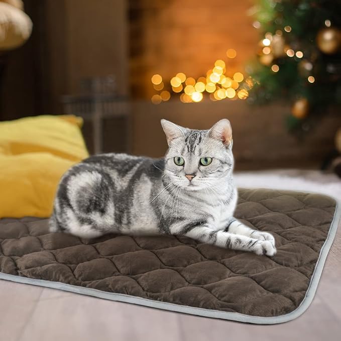 ULIGOTA Self Warming Cat Bed Self Heating Cat Mat Thermal Pet Bed Mat Self-Warming Dog Crate Pad
