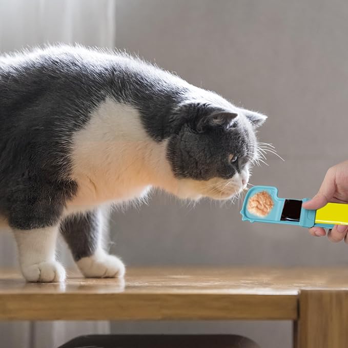 2pcs Cat Strip Feeders, Cat Strip Squeeze Can Spoon Cat Wet Treat Dispenser Cat Bar Squeezer Tool for Liquid Snack Puree Feeding Pet Supplies