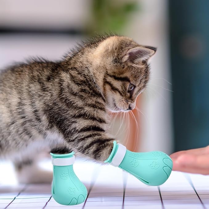 4 Pcs Silicone Cat Feet Claw Covers, Anti-Scratch Cat Nail Shoes Kitten Feet Paw Boots Cat Protector Caps to Prevent Scratching Pet Supplies for Bathing Shaving Grooming