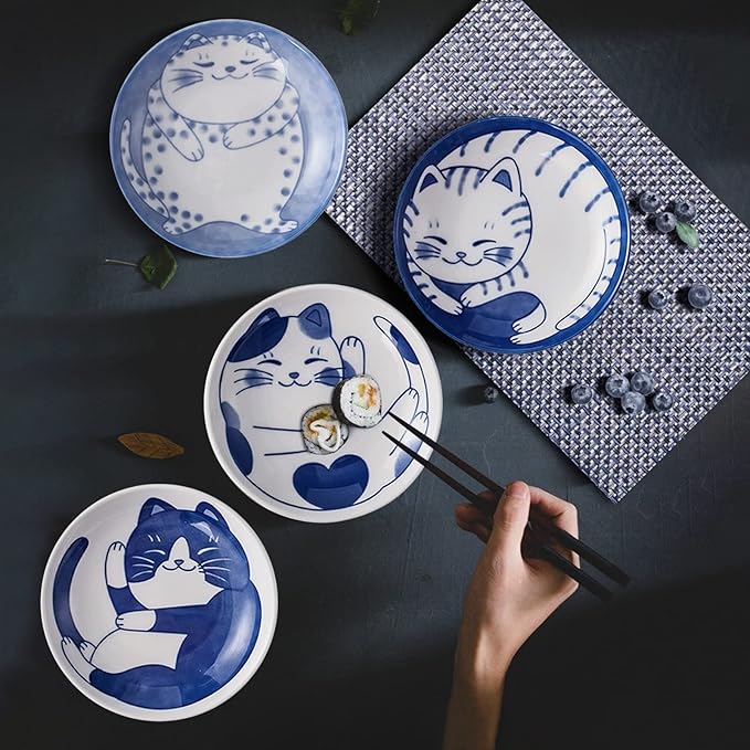 4 Pieces Japanese Sushi Sauce Small Cats Plates Set,Soy Sauce Dish,Mini Round Ceramic Cats Pattern Glazed Plate for Appetizer Plates Dessert Sushi Sauce Small Plate 3.9 x 0.7inch