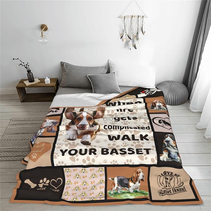 Basset Hound Dog Blanket Cute Basset Dog Decor Throw Blanket Super Warm Soft Plush Lightweight Fleece Flannel Animal Blanket Gifts for Girls Women Boys for Winter Couch Bedding 50"X60"