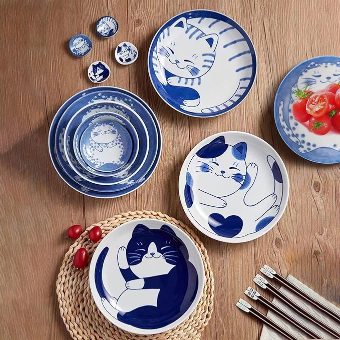4 Pieces Japanese Sushi Sauce Small Cats Plates Set,Soy Sauce Dish,Mini Round Ceramic Cats Pattern Glazed Plate for Appetizer Plates Dessert Sushi Sauce Small Plate 3.9 x 0.7inch