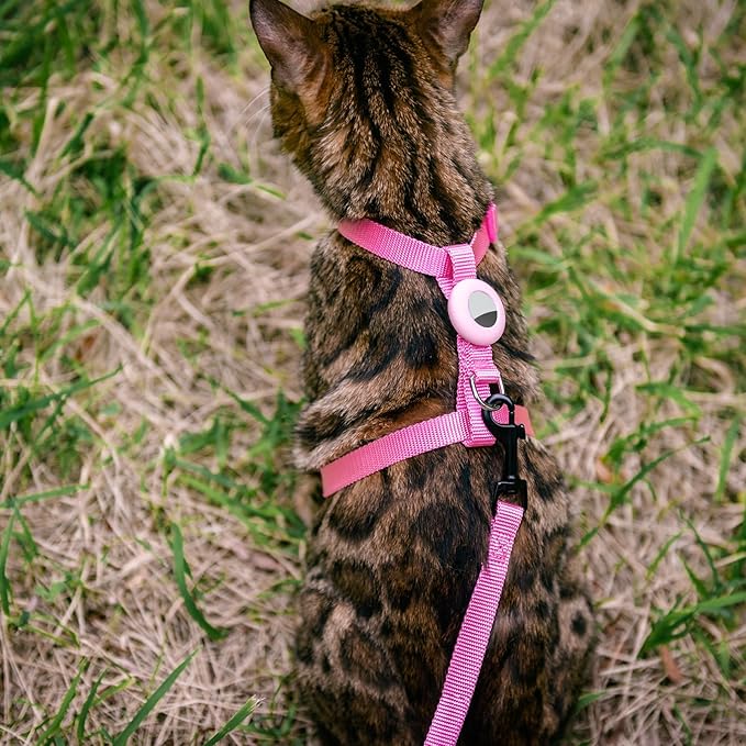 Cat Harness and Leash Set Escape Proof for Walking, Adjustable Cute Kitten Harness Leash with Airtag Holder for Small Large Cats, Lightweight Soft Walking Travel Harness (Pink)