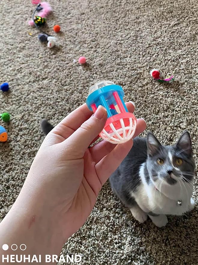 10 Pcs 1.5''~2.2'' Big Cat Toy Ball with Bell, Plastic Lattice Jingle Balls, for All Breed Sizes